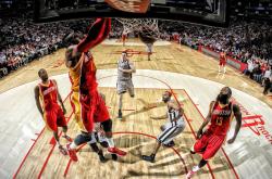 开云下载-防守之网，杰伦·格林如何锁死对手，助浙江队碾压鹈鹕