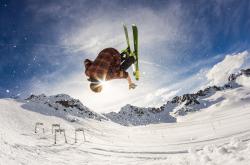 开云平台-当神话照进现实，希腊绝杀英格兰，莱万点燃赛场