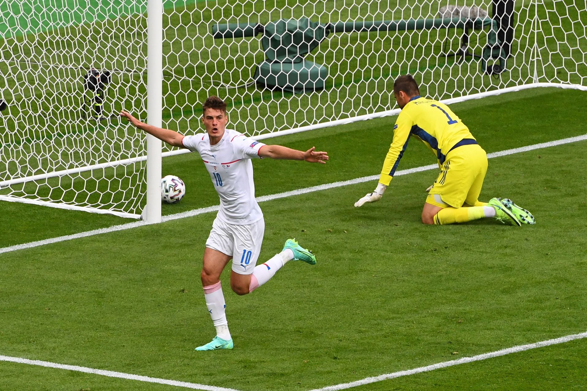 波兰乒乓球队完胜德国乒乓球队,水谷隼绝境逆转的简单介绍 波兰乒乓球队完胜德国乒乓球队,水谷隼绝境逆转的简单介绍