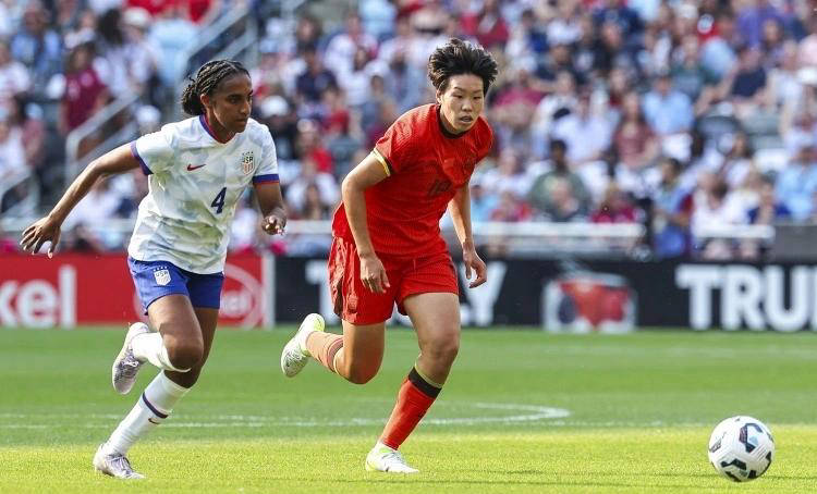 关于中国女足队员在比赛中展现实力,为国争光的信息 关于中国女足队员在比赛中展现实力,为国争光的信息