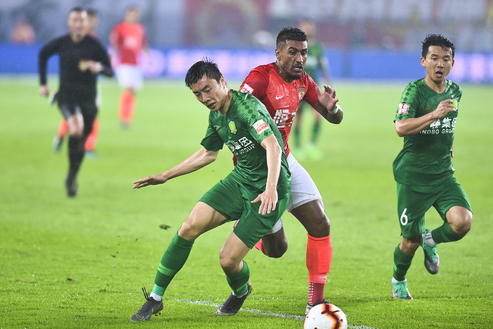 人客场击败黄蜂，联手豪取七连胜的简单介绍