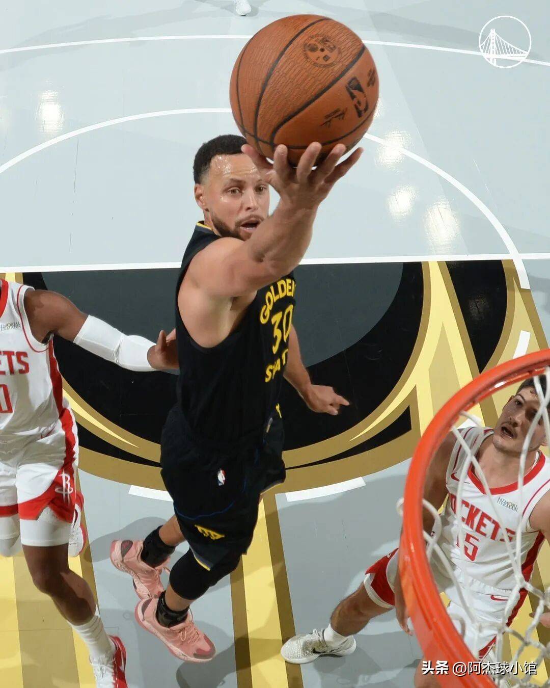 鹈鹕绝杀猛龙，库里扛起全队