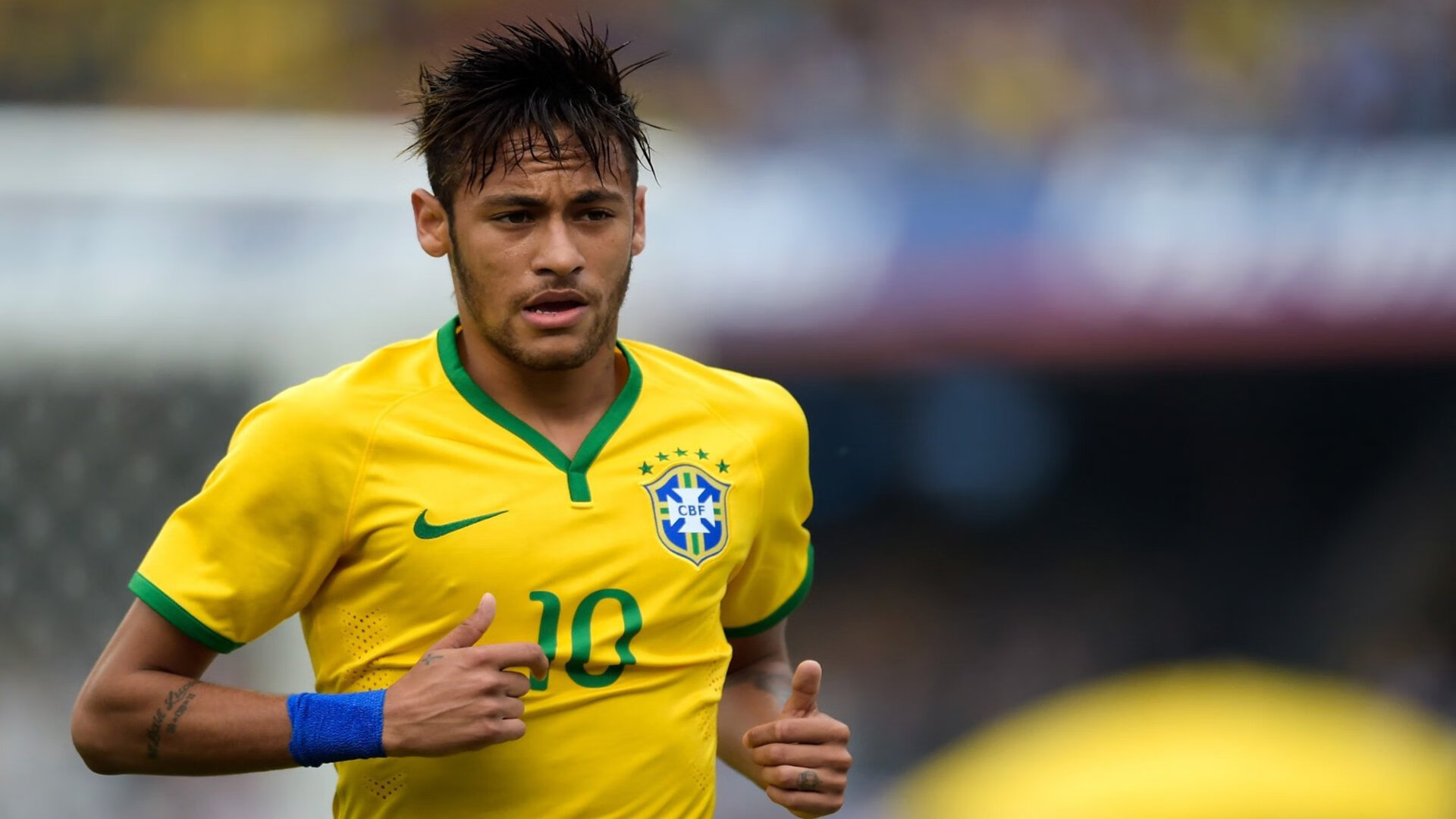 绿茵场上的双重奏,德布劳内爆发引领战术革命,伊拉克式全面压制震撼里昂